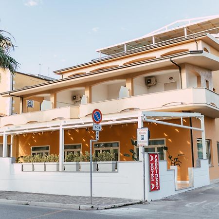 Hotel President Vasto Exterior foto