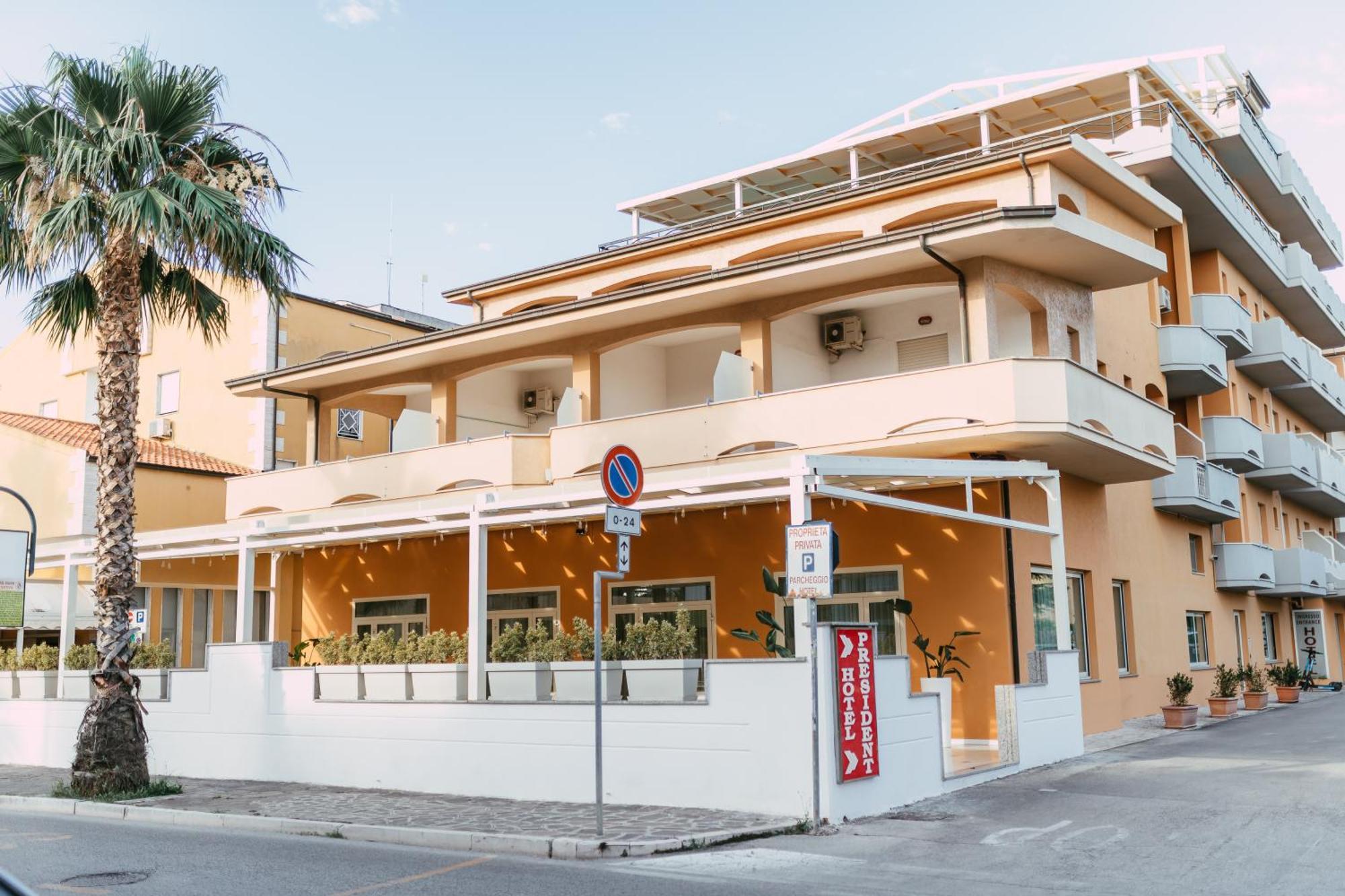 Hotel President Vasto Exterior foto