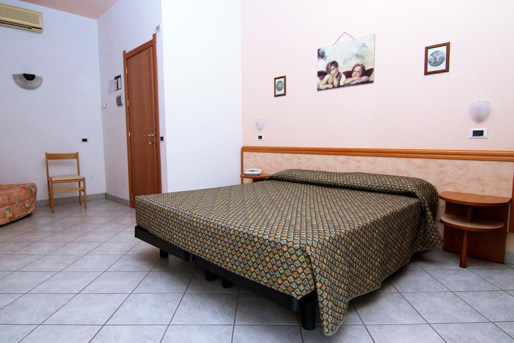 Hotel President Vasto Exterior foto